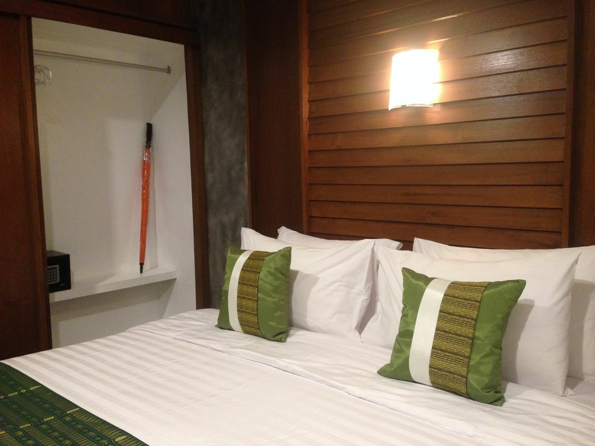 Baanphong Lanta Villa Ko Lanta Екстериор снимка